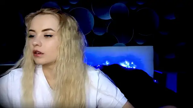 Snapshot of StephanieSweety chatting on 13, 11, 2025 StephanieSweety online show from 13, 11, 2025