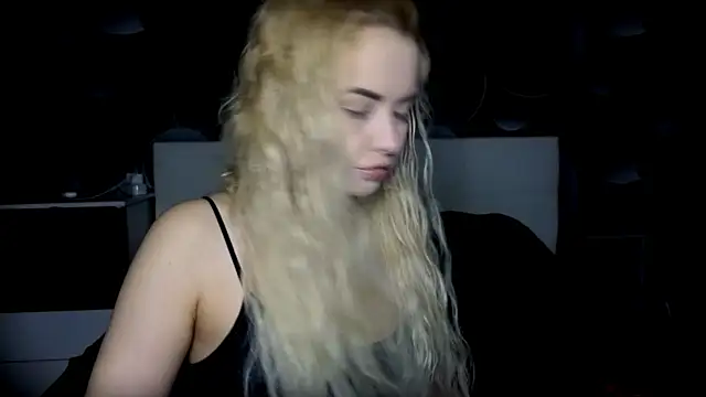 Snapshot of StephanieSweety chatting on 21, 11, 2025 StephanieSweety online show from 21, 11, 2025