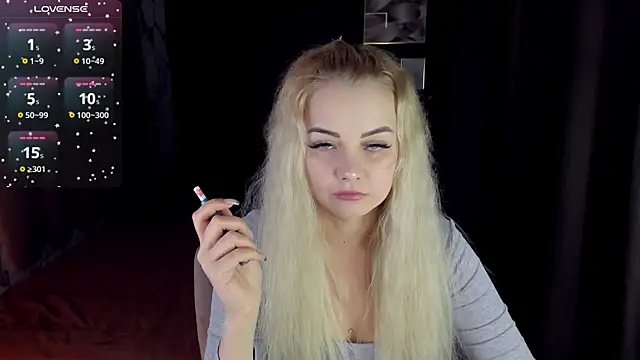 Snapshot of StephanieSweety chatting on 17, 12, 2025 StephanieSweety online show from 17, 12, 2025