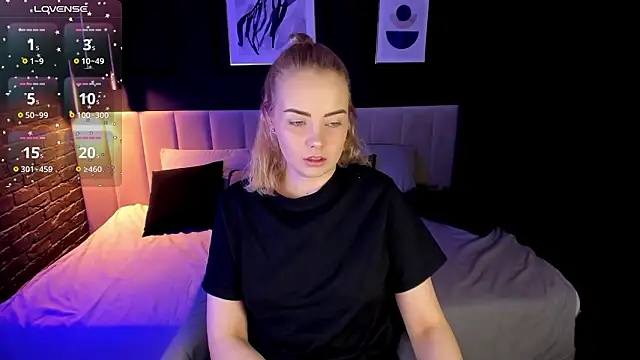 StephanieSweety online show from 1, 3, 2026