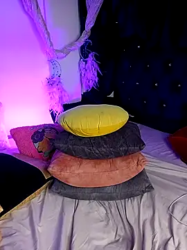 Snapshot of Piafisher1 chatting on 11, 3, 2025 Piafisher1 online show from 11, 3, 2025