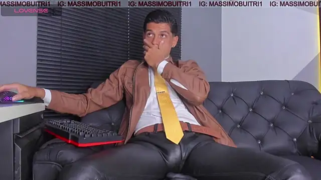 Snapshot of massimo_g chatting on 28, 4, 2026 massimo g online show from 28, 4, 2026