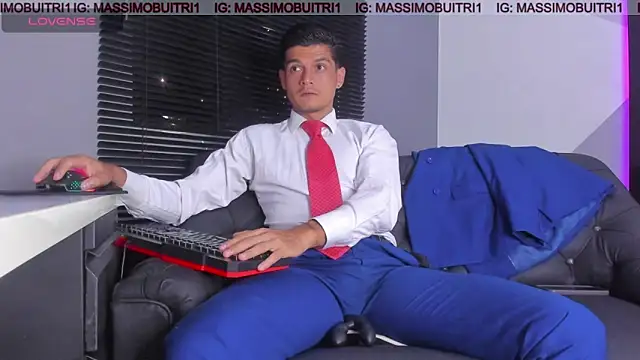 Snapshot of massimo_g chatting on 3, 5, 2026 massimo g online show from 3, 5, 2026