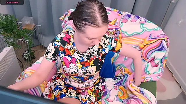 JannaVerdi  online show from 10, 4, 2026