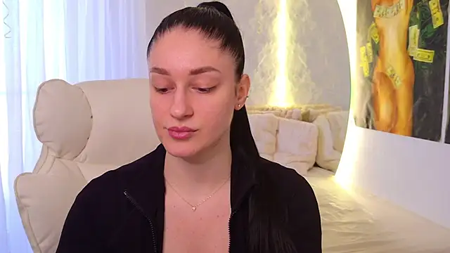 Snapshot of moniqque chatting on 3, 5, 2026 moniqque online show from 3, 5, 2026
