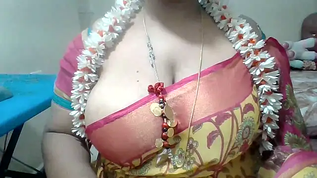 Snapshot of archanatelugu9 chatting on 30, 4, 2026 archanatelugu9 online show from 30, 4, 2026