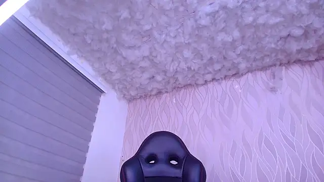 emyli sam online show from 10, 1, 2025