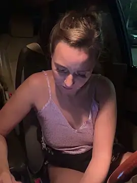 Snapshot of SkyelarSommer chatting on 8, 12, 2024 SkyelarSommer online show from 8, 12, 2024
