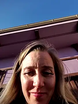 Snapshot of SkyelarSommer chatting on 20, 2, 2025 SkyelarSommer online show from 20, 2, 2025
