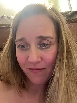 Snapshot of SkyelarSommer chatting on 3, 3, 2025 SkyelarSommer online show from 3, 3, 2025