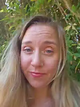 Snapshot of SkyelarSommer chatting on 19, 3, 2025 SkyelarSommer online show from 19, 3, 2025