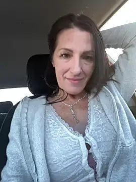 DominiqueX0 online show from 4, 2, 2026