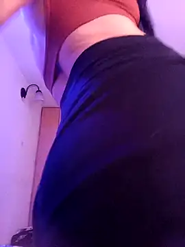 LissaThompsom online show from 25, 2, 2025