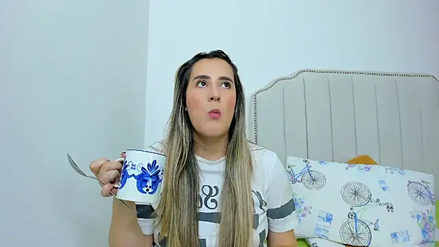 Hanna86 online show from 5, 3, 2025