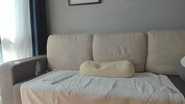 bellahot77 online show from 28, 2, 2025