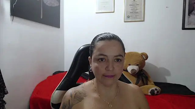 Snapshot of katty_lorens chatting on 16, 5, 2026 katty lorens online show from 16, 5, 2026