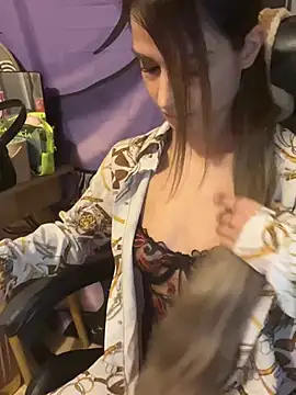 LaPetitechienne1 online show from 21, 12, 2024