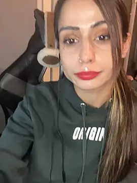 LaPetitechienne1 online show from 13, 1, 2025