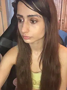 LaPetitechienne1 online show from 31, 1, 2025