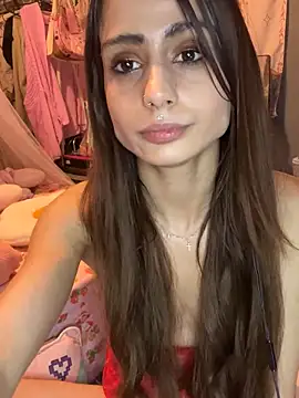 LaPetitechienne1 online show from 16, 2, 2025