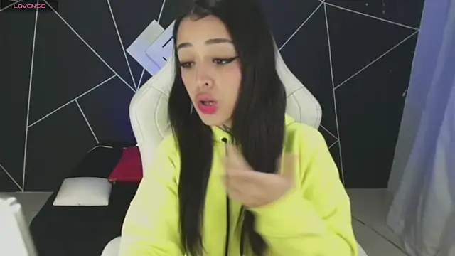 Snapshot of farichell chatting on 24, 10, 2025 farichell online show from 24, 10, 2025