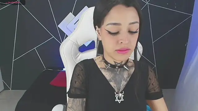 Snapshot of farichell chatting on 10, 11, 2025 farichell online show from 10, 11, 2025