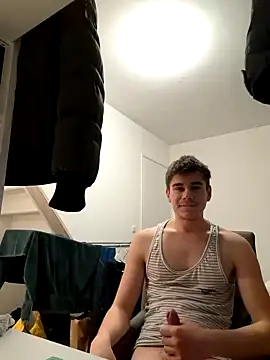 Snapshot of bestboy18 chatting on 5, 12, 2024 bestboy18 online show from 5, 12, 2024