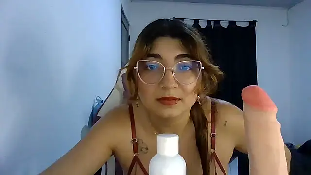 esteni online show from 4, 6, 2026