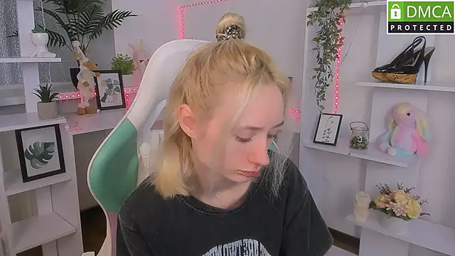 Katia Kim online show from 23, 10, 2025