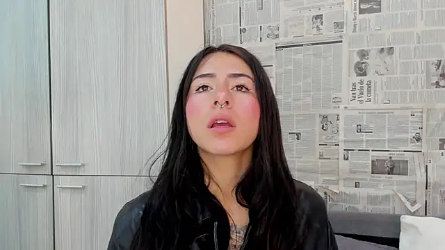 Mhelanny2 online show from 25, 1, 2025