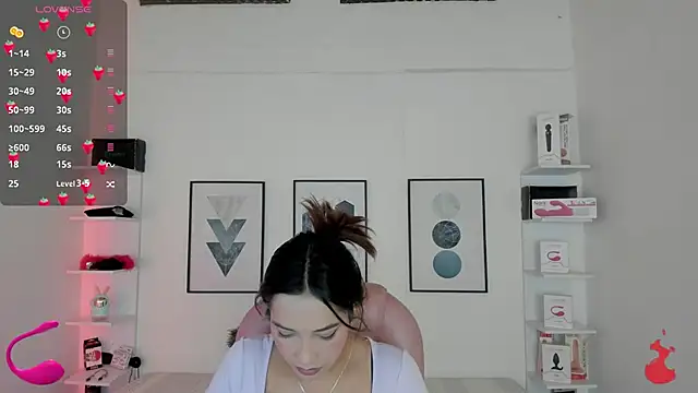 Snapshot of cristal__hot_1 chatting on 12, 1, 2025 cristal hot 1 online show from 12, 1, 2025