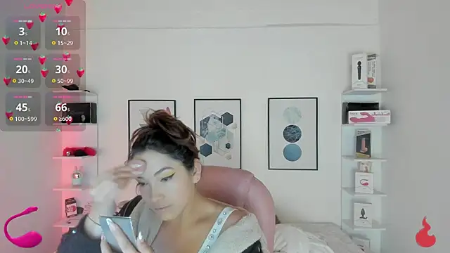 Snapshot of cristal__hot_1 chatting on 31, 1, 2025 cristal hot 1 online show from 31, 1, 2025