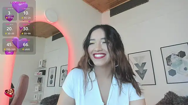 Snapshot of cristal__hot_1 chatting on 4, 2, 2025 cristal hot 1 online show from 4, 2, 2025