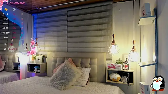 Snapshot of cristal__hot_1 chatting on 21, 9, 2025 cristal hot 1 online show from 21, 9, 2025