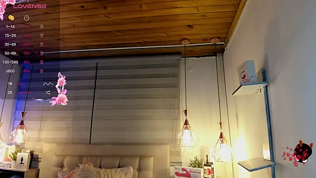 Snapshot of cristal__hot_1 chatting on 22, 9, 2025 cristal hot 1 online show from 22, 9, 2025