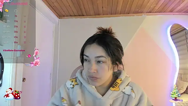 Snapshot of cristal__hot_1 chatting on 21, 11, 2025 cristal hot 1 online show from 21, 11, 2025