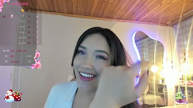 Snapshot of cristal__hot_1 chatting on 2, 12, 2025 cristal hot 1 online show from 2, 12, 2025