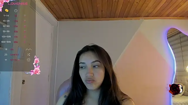 Snapshot of cristal__hot_1 chatting on 4, 7, 2026 cristal hot 1 online show from 4, 7, 2026