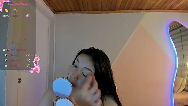 Snapshot of cristal__hot_1 chatting on 6, 7, 2026 cristal hot 1 online show from 6, 7, 2026