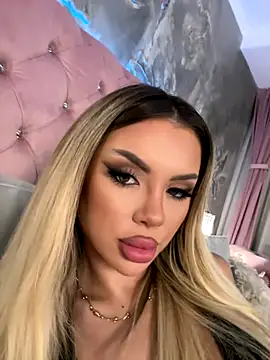 Snapshot of IvyRubens chatting on 10, 10, 2025 IvyRubens online show from 10, 10, 2025