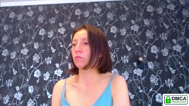 Snapshot of Sophi_Cute chatting on 9, 6, 2026 Sophi Cute online show from 9, 6, 2026