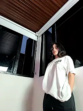 Sam Sara online show from 5, 3, 2025