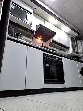 Sam Sara online show from 13, 4, 2026