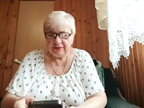 Snapshot of SweetCherry27 chatting on 22, 6, 2026 SweetCherry27 online show from 22, 6, 2026