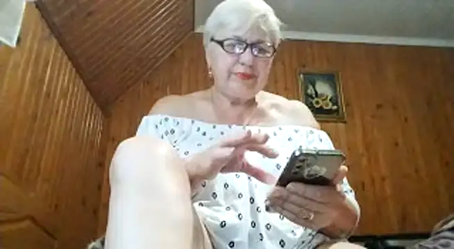 Snapshot of SweetCherry27 chatting on 2, 7, 2026 SweetCherry27 online show from 2, 7, 2026