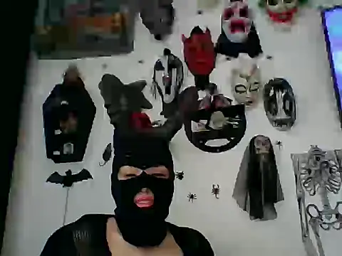 Snapshot of FeticheMacabre chatting on 1, 11, 2025 FeticheMacabre online show from 1, 11, 2025