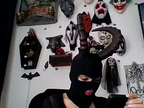 Snapshot of FeticheMacabre chatting on 9, 11, 2025 FeticheMacabre online show from 9, 11, 2025