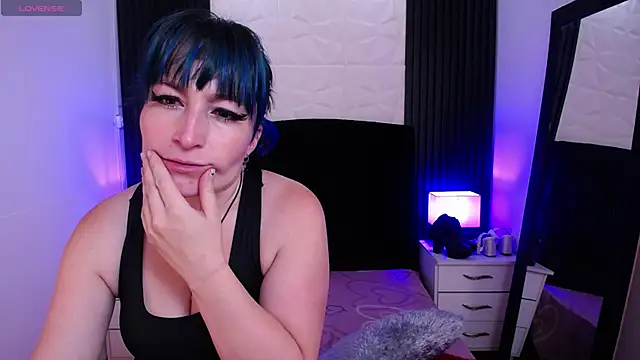 alicia moom online show from 4, 2, 2025