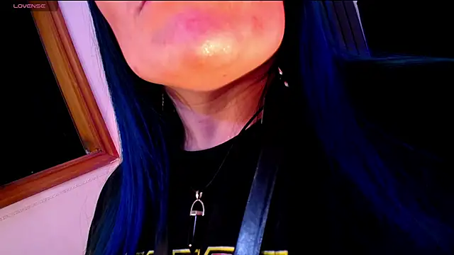 Snapshot of alicia_moom chatting on 3, 2, 2026 alicia moom online show from 3, 2, 2026