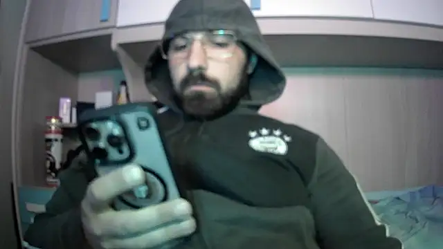 Snapshot of michele1500 chatting on 6, 11, 2025 michele1500 online show from 6, 11, 2025